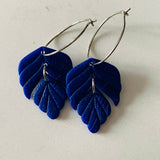 Mini leaf earrings